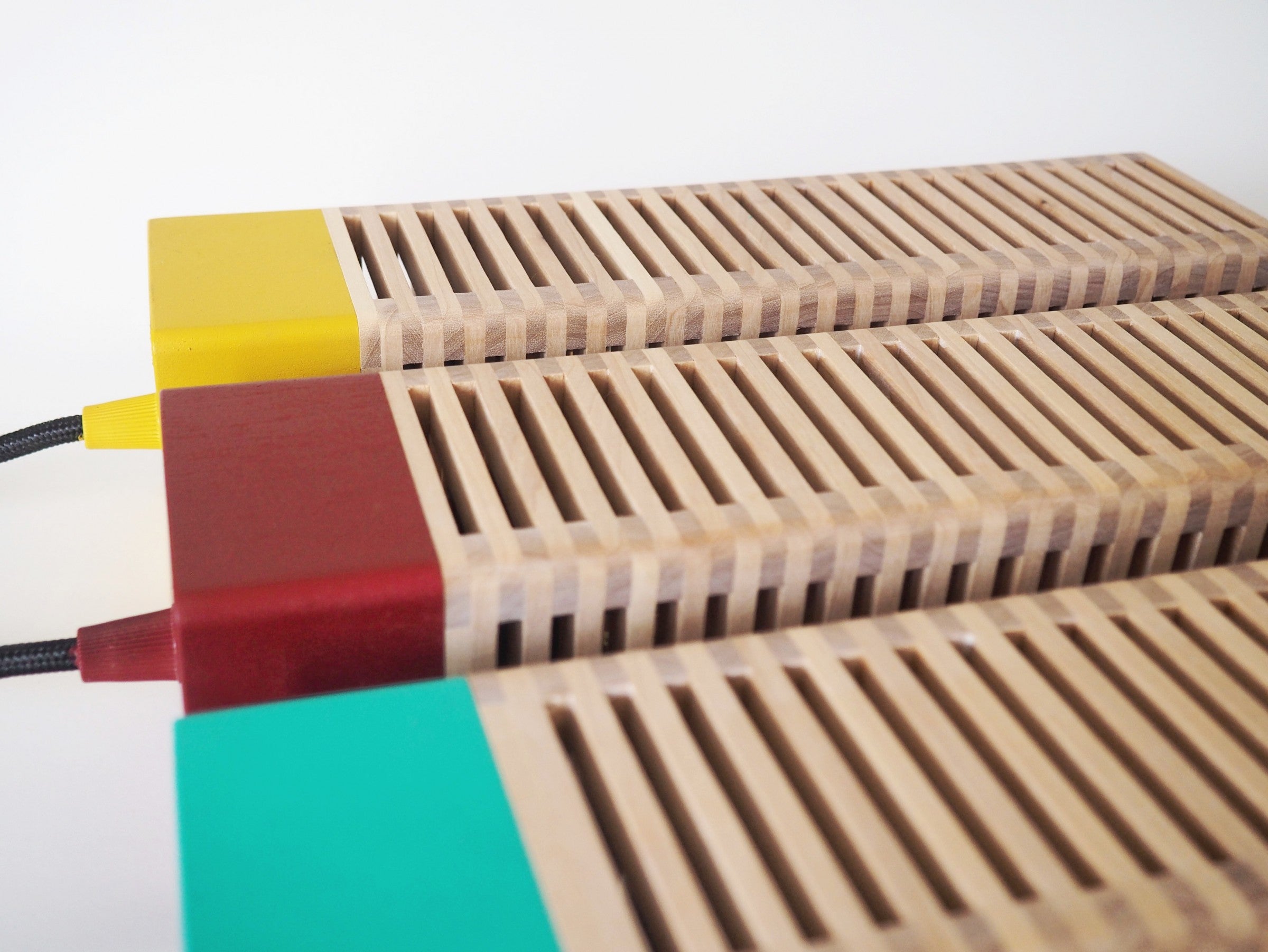 Atelier C.U.B, quand la géométrie colorée s’invite dans l’atelier