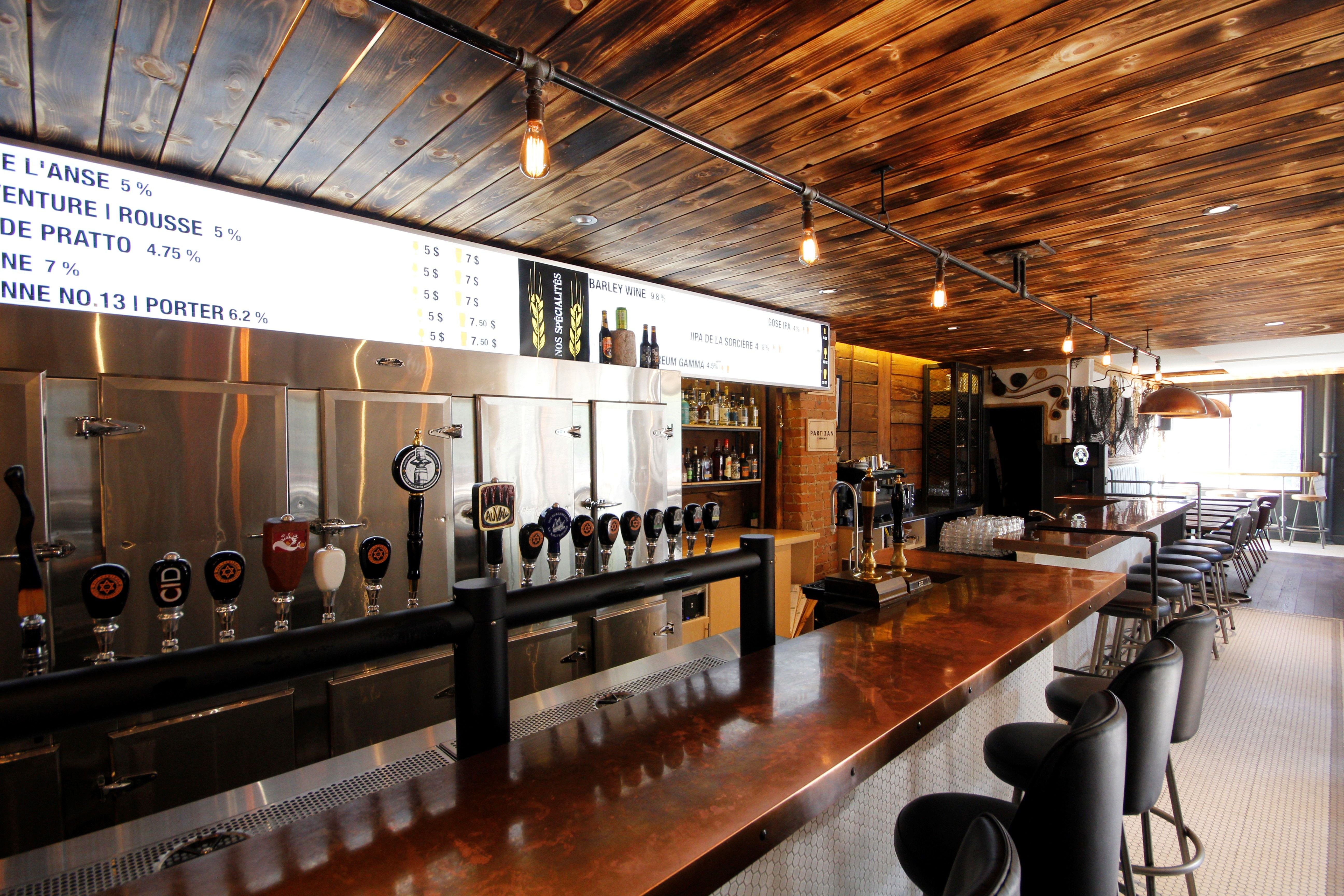 Beer and Nacho Tasting for 2 - Pub Pit Caribou Montreal