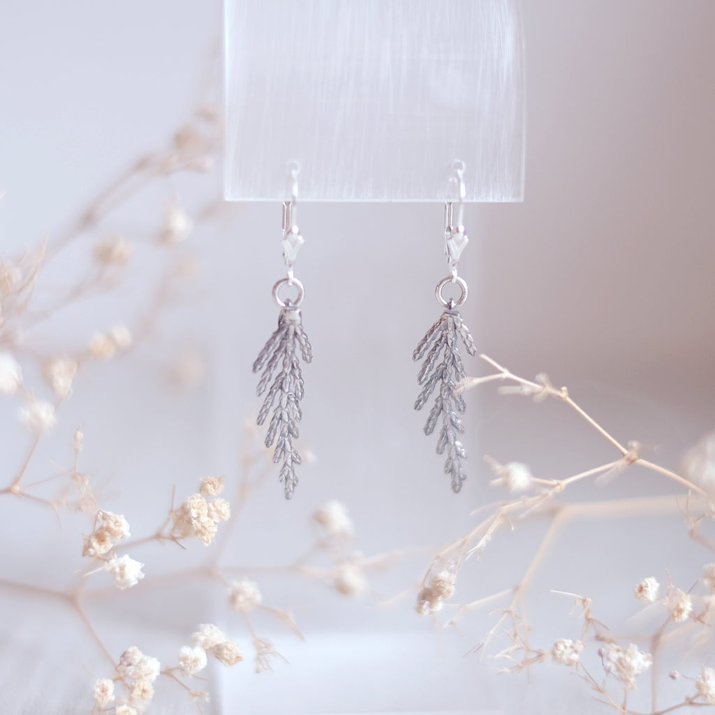 Petites Branches de Cèdre - Boucles d'oreilles en argent sterling