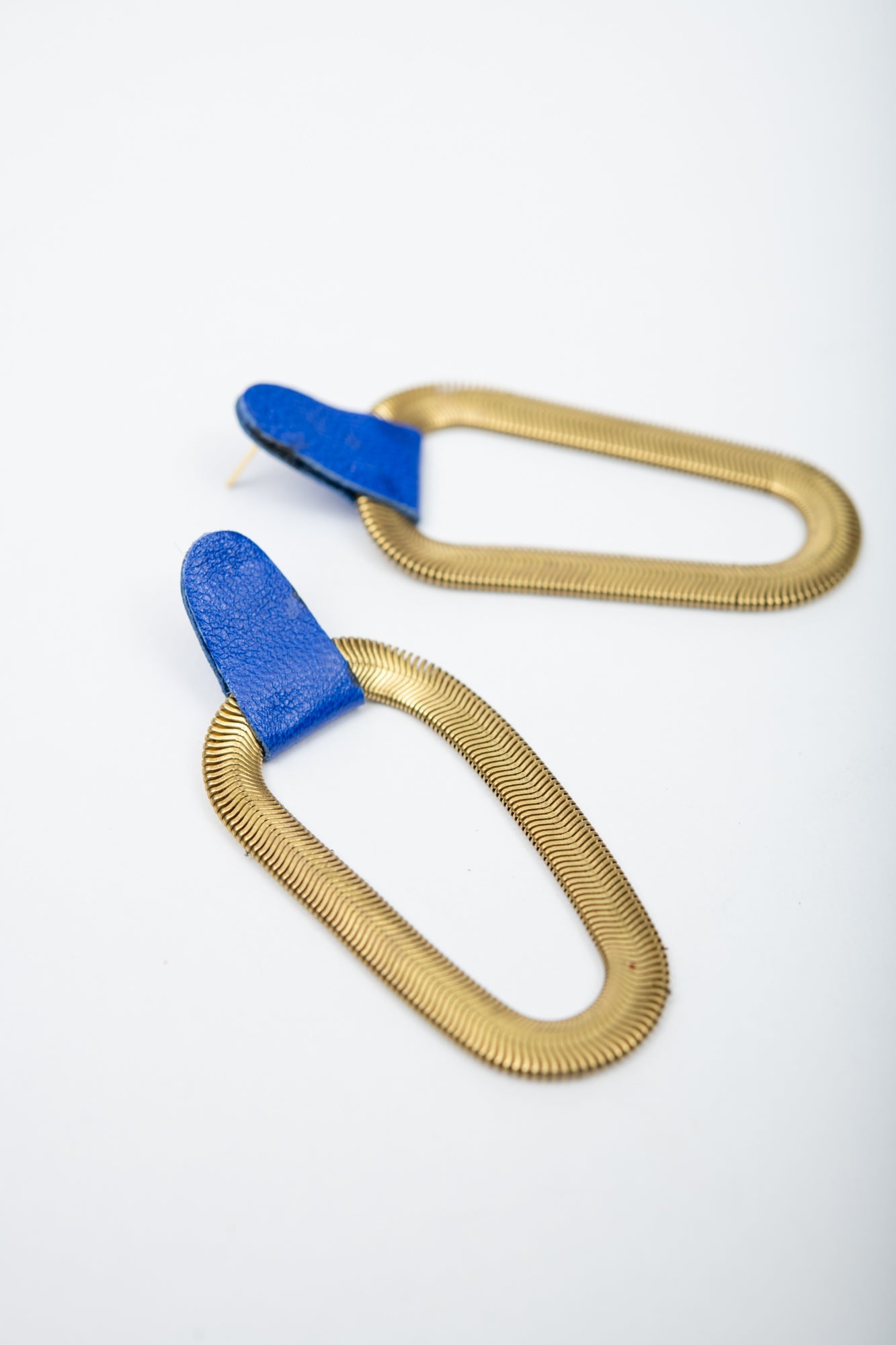 9e AVENUE boucles d'oreilles en cuir et laiton