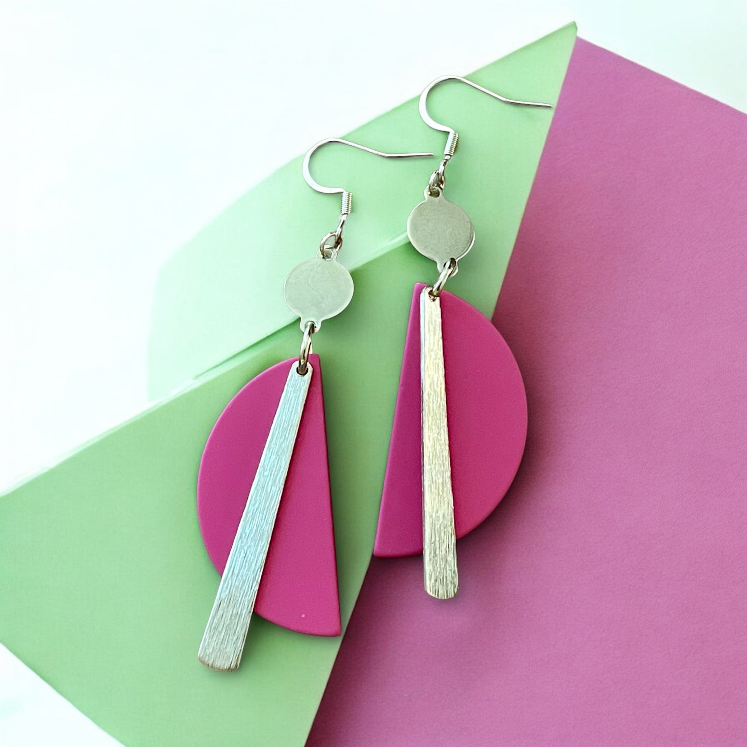 Boucles retro geometriques rouges