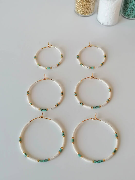 Créoles artisanales bleu Picasso | Perles de verre & acier inox | Style bohème chic