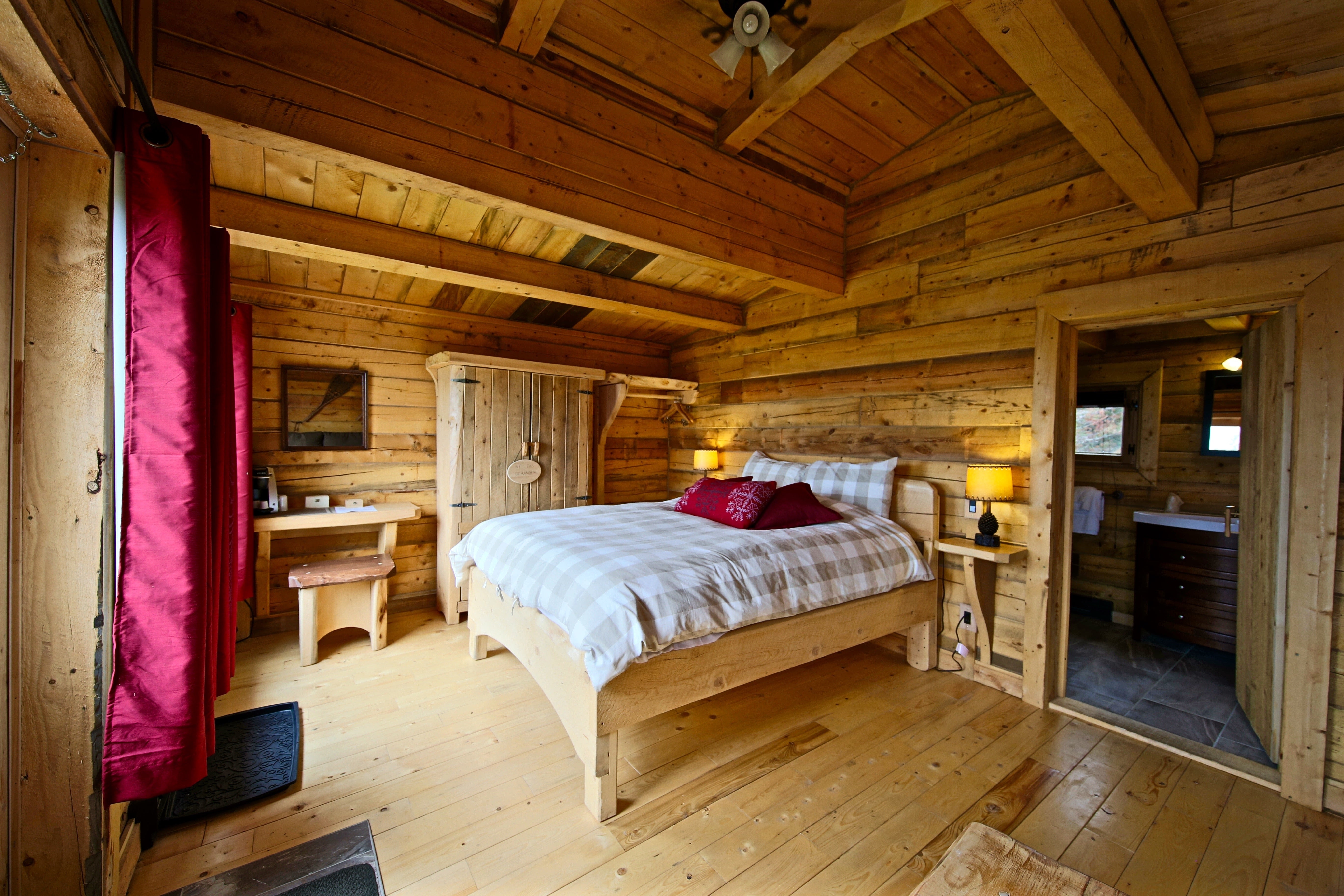 Overnight stay and dinner in a private chalet for 2 people - Cap au Leste Auberge Champêtre