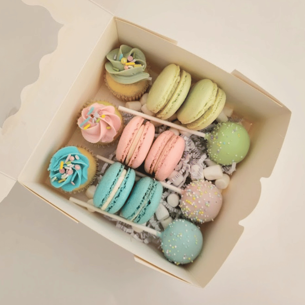 Macarons and cake pops for 1 to 4 people - Chocolata