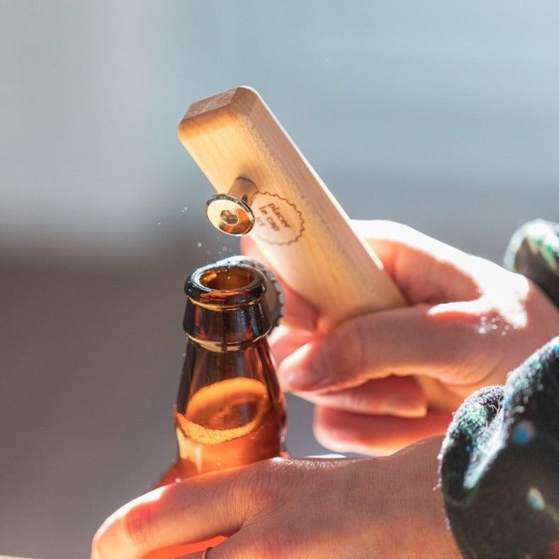 Décapsuleur ergonomique "Le d-Cap"