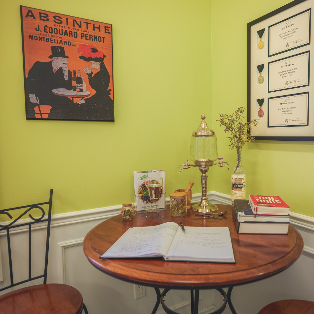 Tasting, tour and gin for 4 people - Absintherie des Cantons