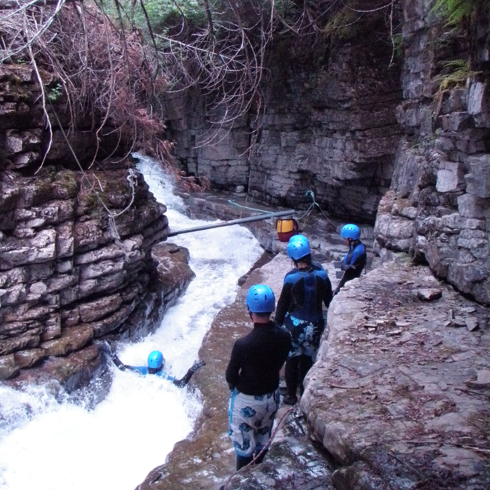 Canyoning and cruise/sea fishing for 2 people - Auberge Griffon Aventure