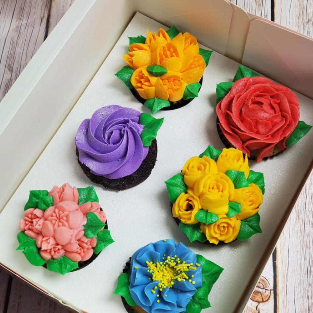 Bento Gift Box for 2-3 People - Hazelnut and Chocolate Pastry