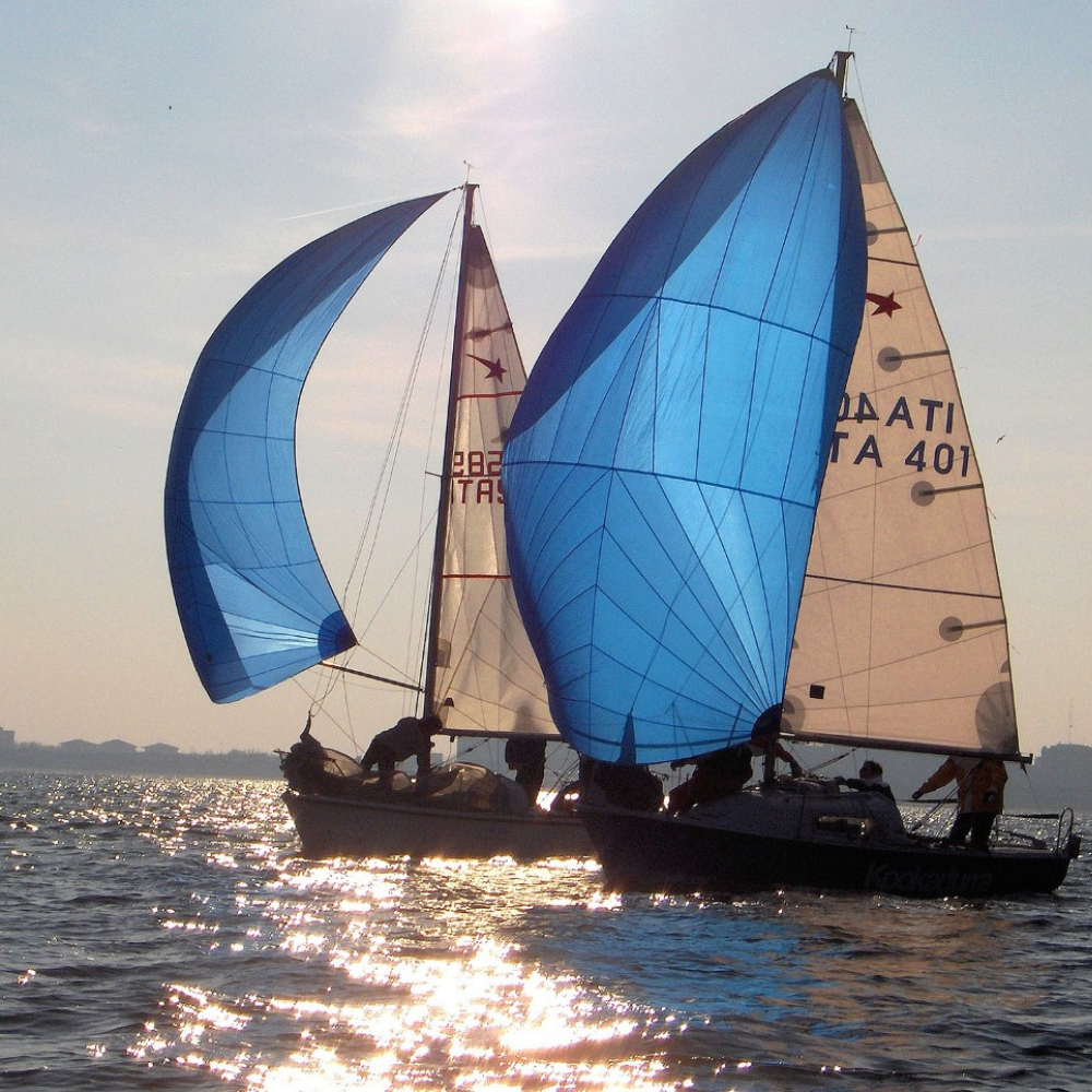 Sailing initiation for 5 people - 4-Vents Sailing School