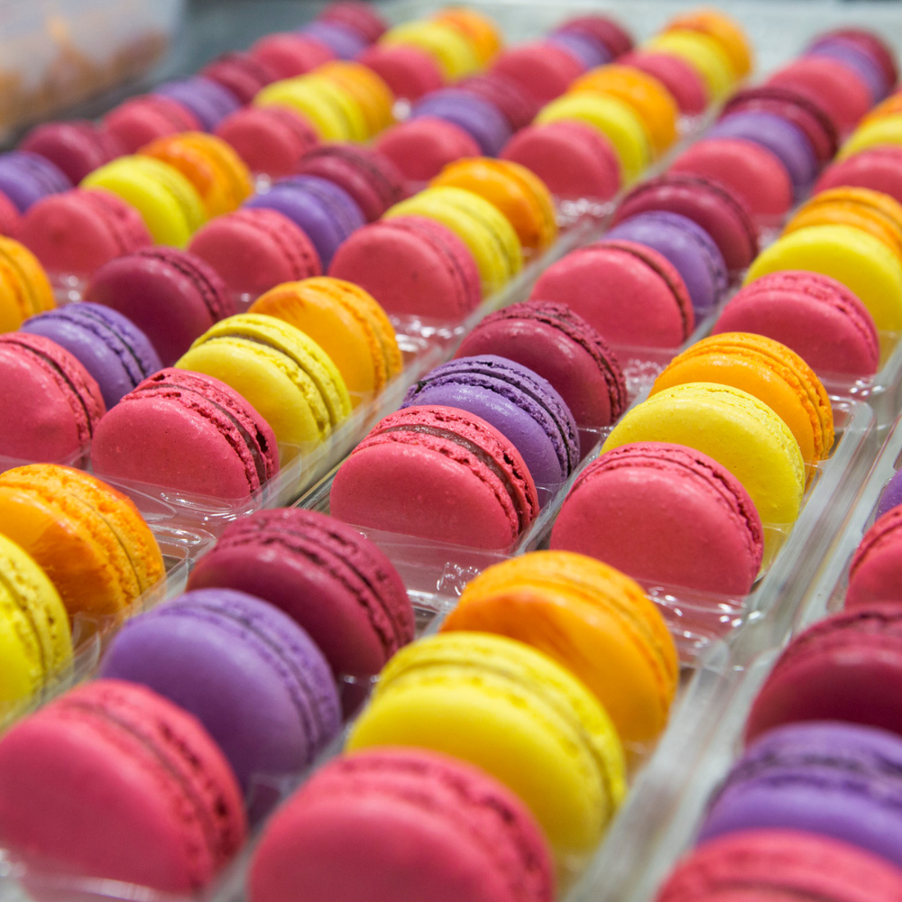 Macarons of your choice for a group - Point G Boutique