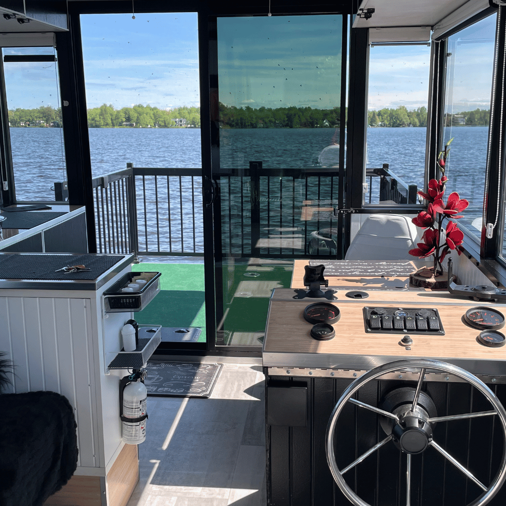 Nuitée en hébergement flottant pour 2 personnes - Shaka Nautique