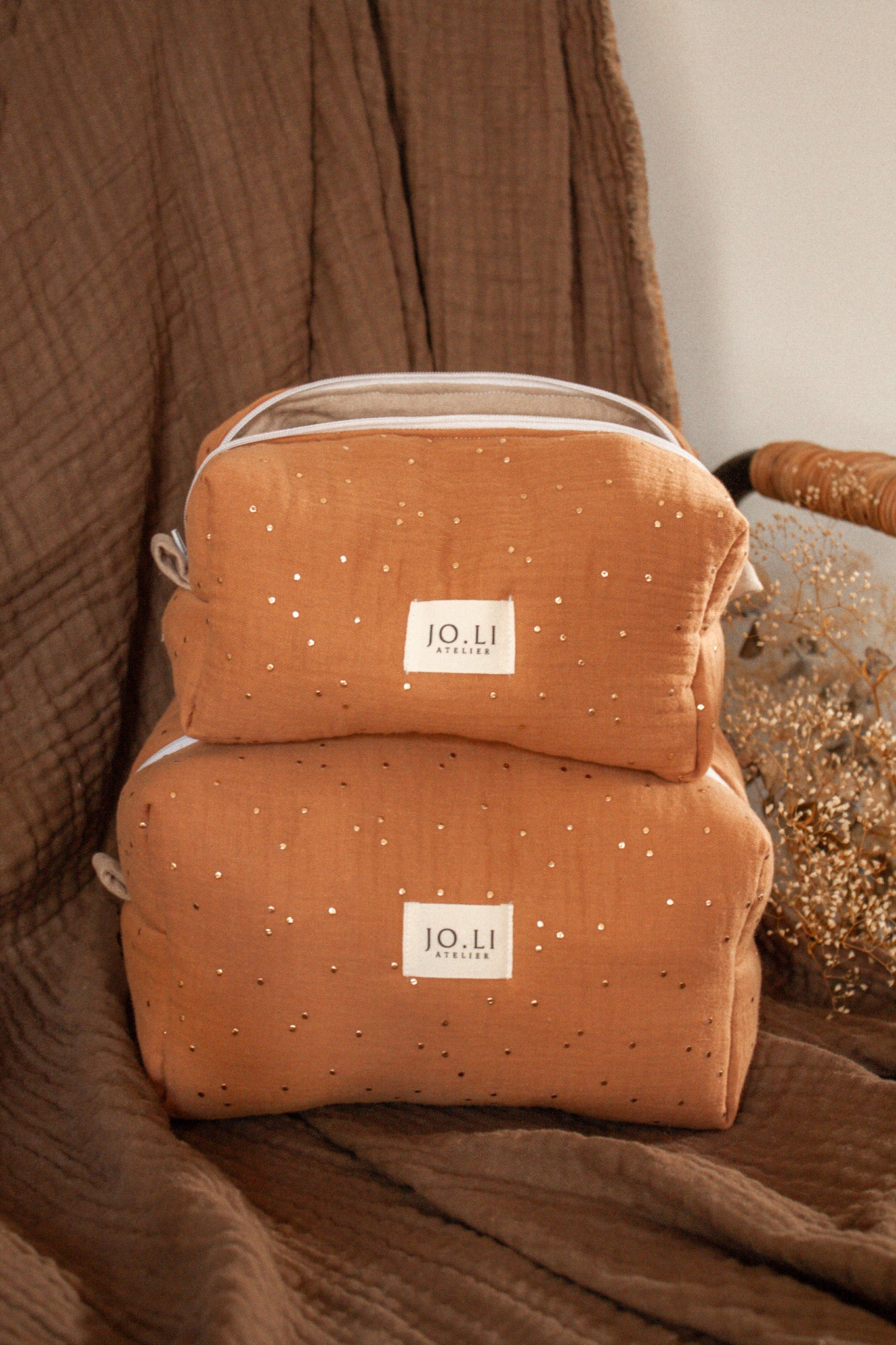 Medium Wash Bag