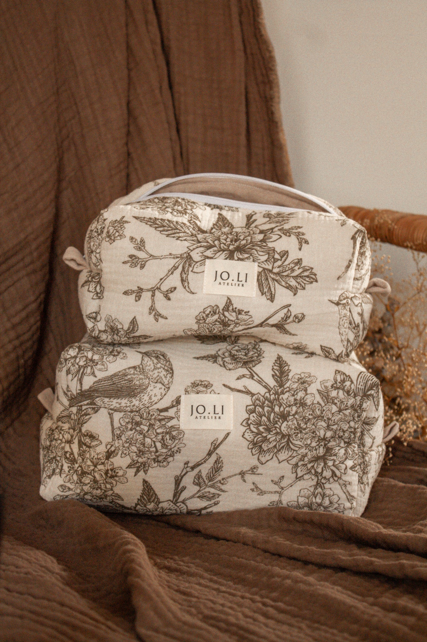 Medium Wash Bag
