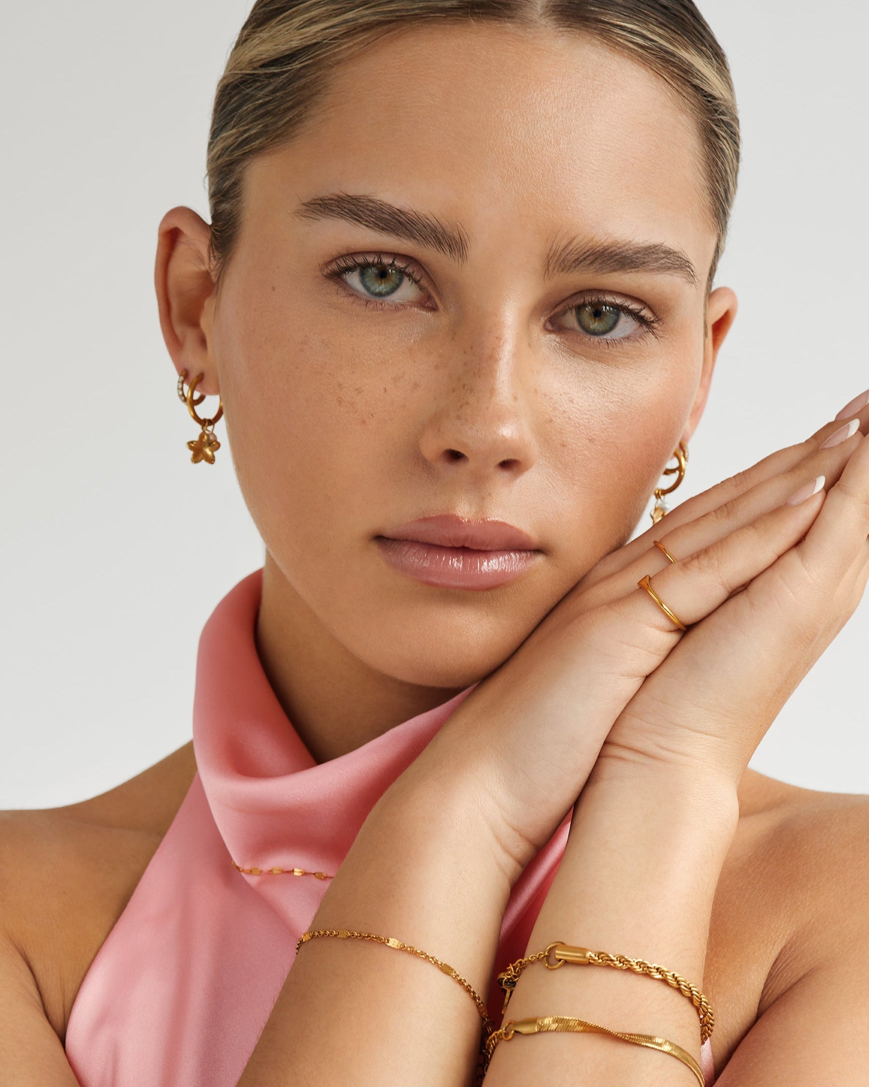 Boucles d'oreilles Hibiscus - shell