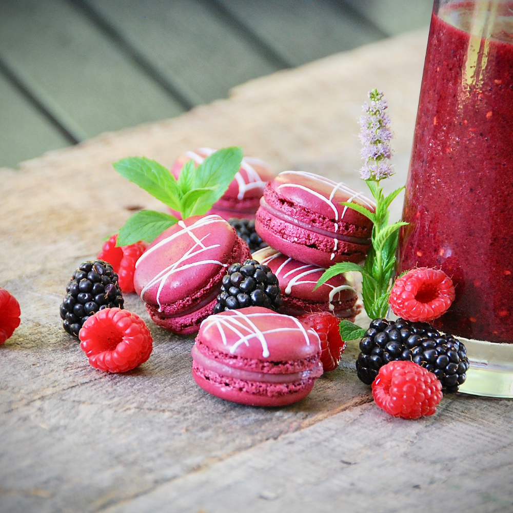 Macarons of your choice for a group - Point G Boutique