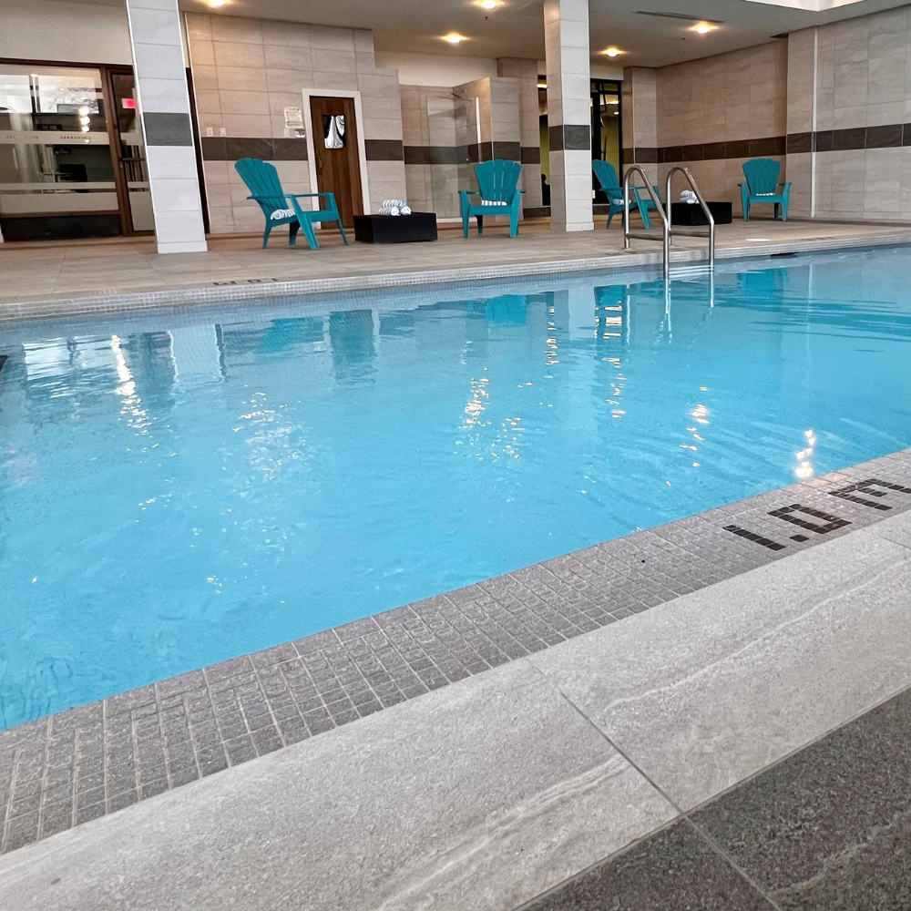 Nuitée et piscine pour 2 personnes - Hôtel Universel de Montréal