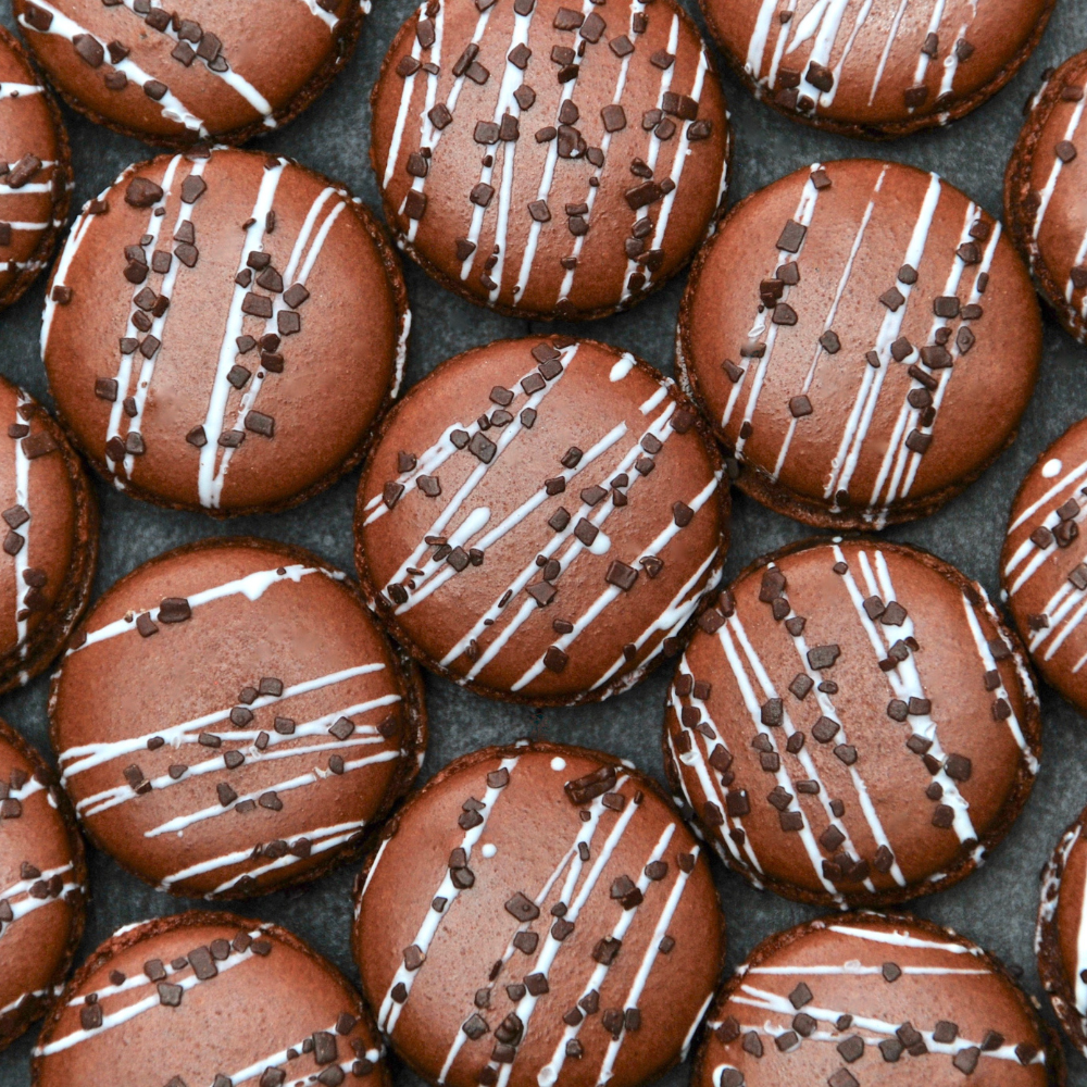 Macarons of your choice for a group - Point G Boutique