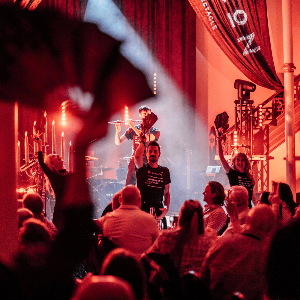 Dinner show for 2 people - Le Balcon Cabaret Chic
