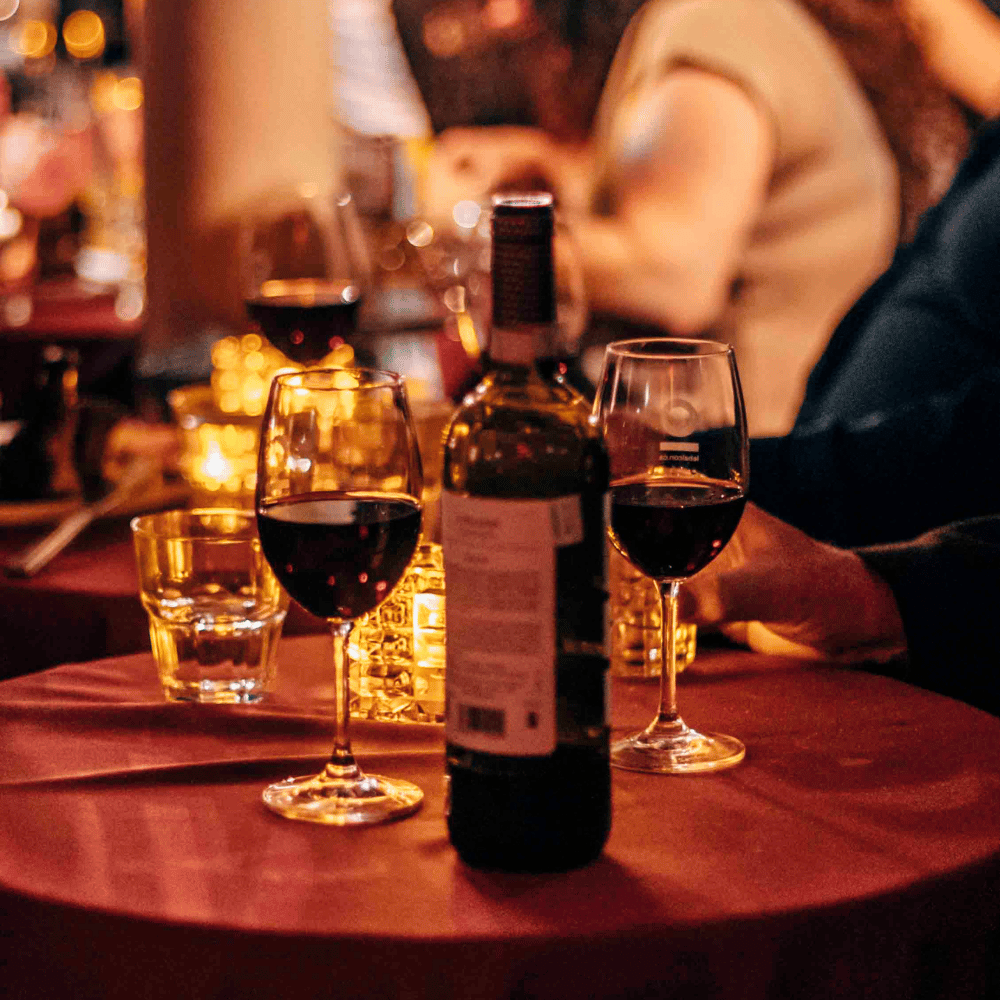 Aperitif show for 2 people - Le Balcon Cabaret Chic