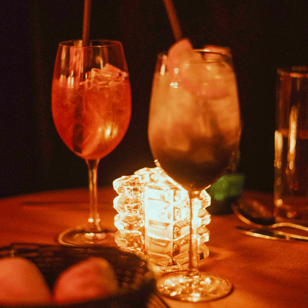 Aperitif show for 2 people - Le Balcon Cabaret Chic