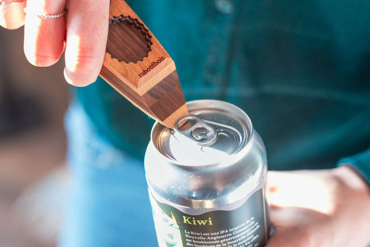 Décapsuleur polyvalent en bois “l’Ultime D-Cap”