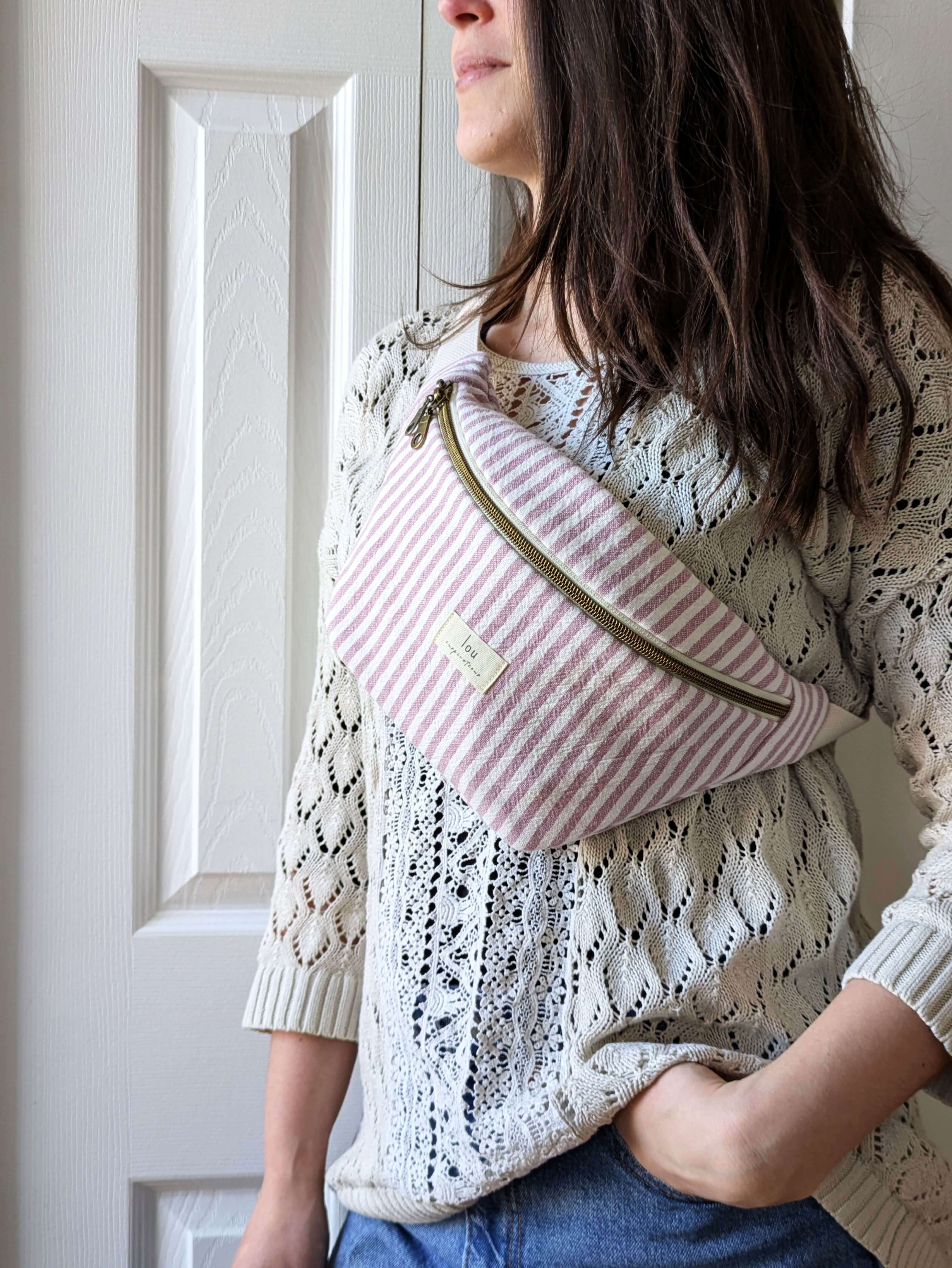 Sac banane rayé - Homme/Femme - Style estival chic et décontracté