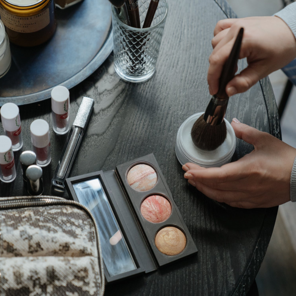 Facial, foot and hand treatment for 1 person - Esthétique M