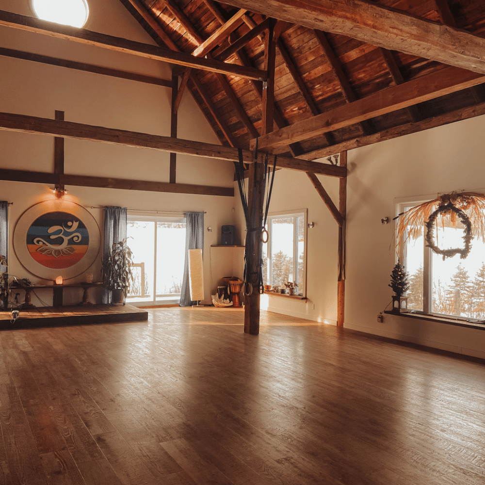 Overnight stay and treatment or overnight stay and meals for 1 person - Life center