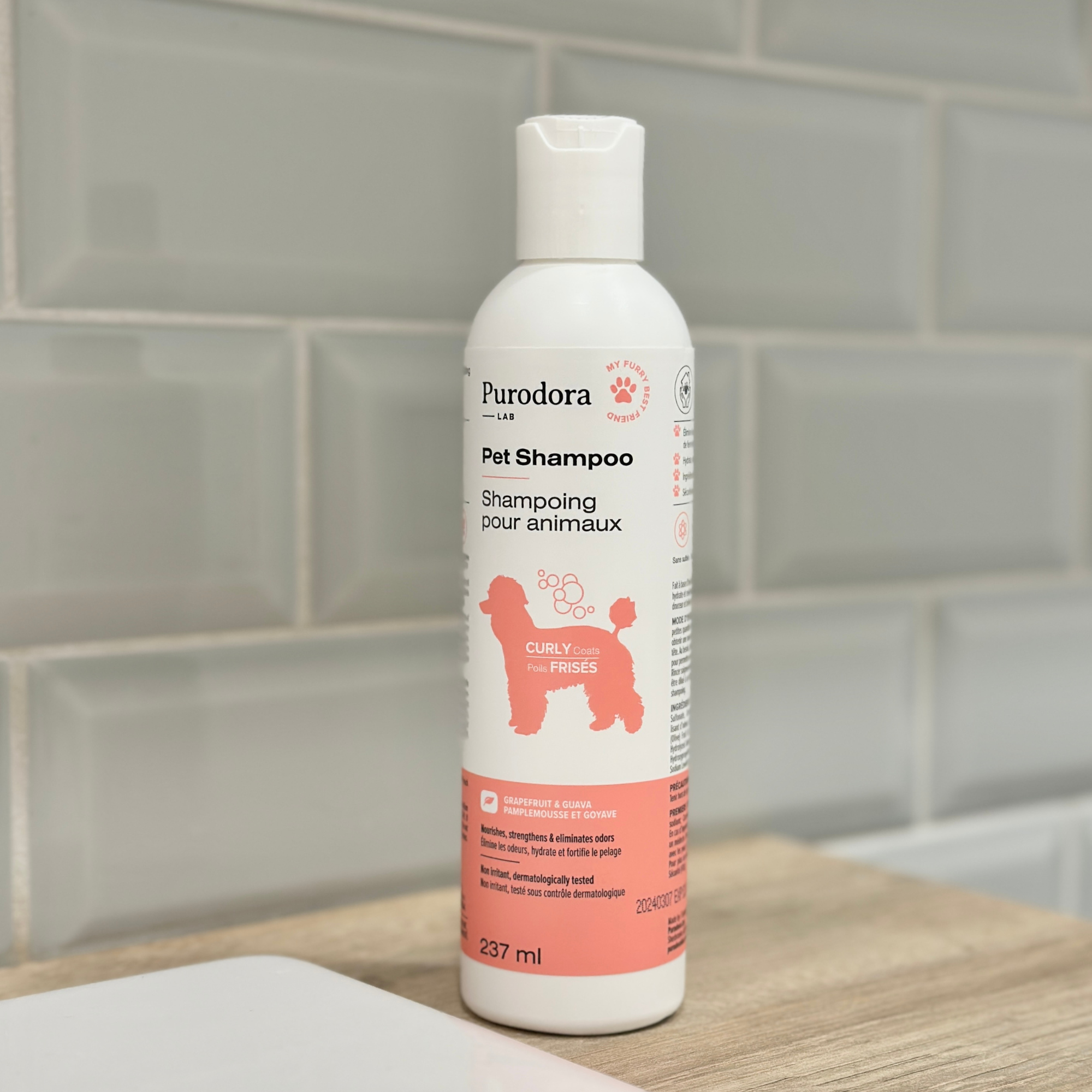 Shampoo for curly-haired animals