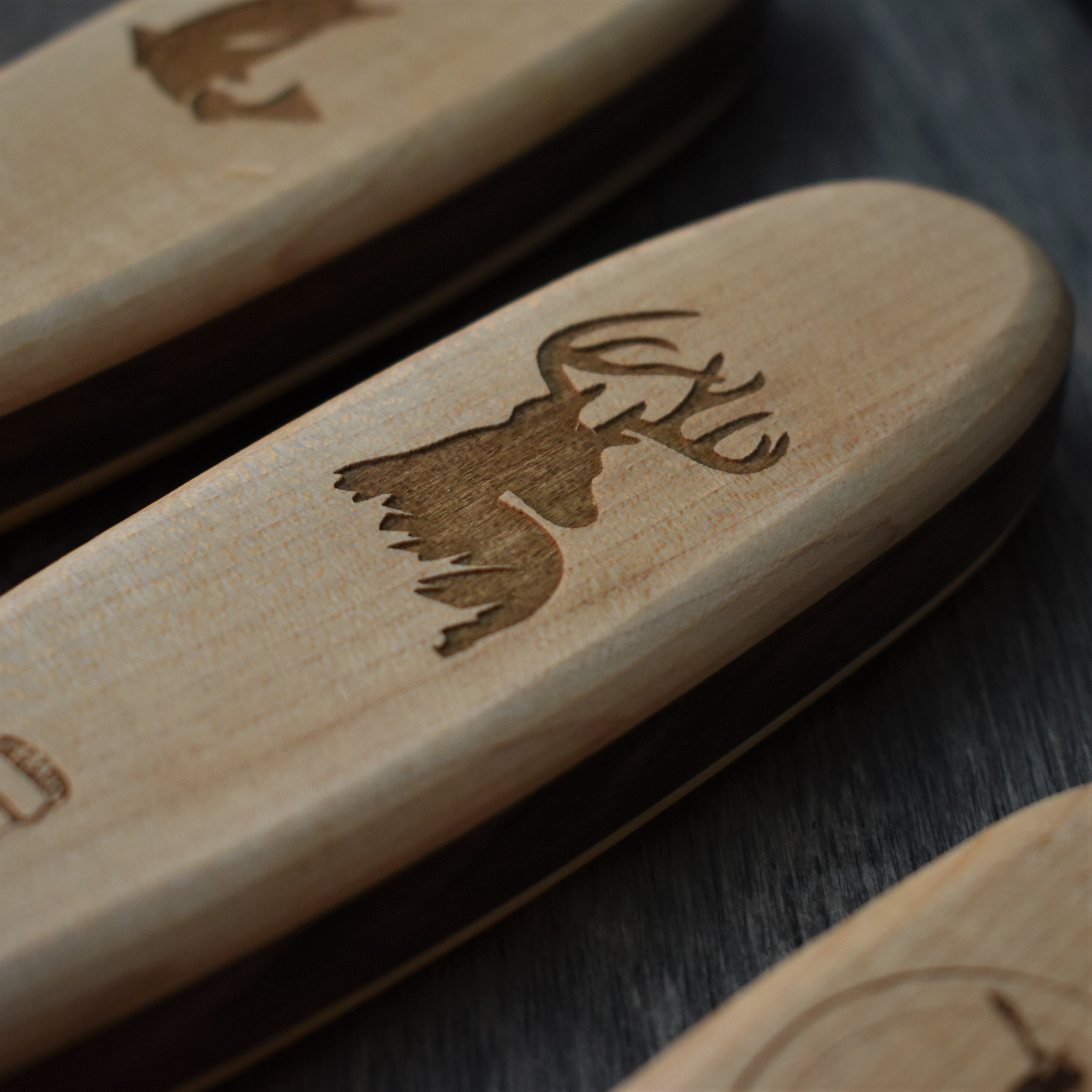 Décapsuleur polyvalent en bois “l’Ultime D-Cap”