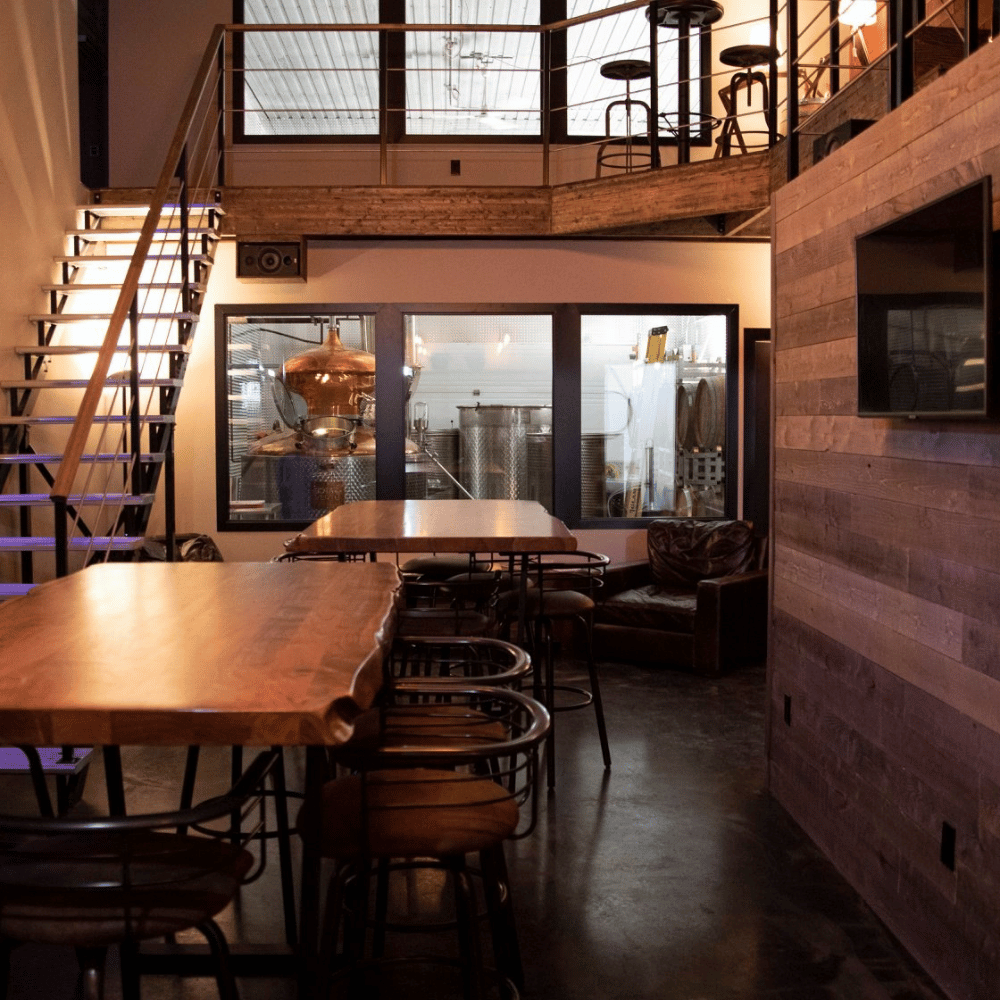 Alcool Du QC-Dégustation et visite pour 2 personnes - Vice & Vertu Distilleries