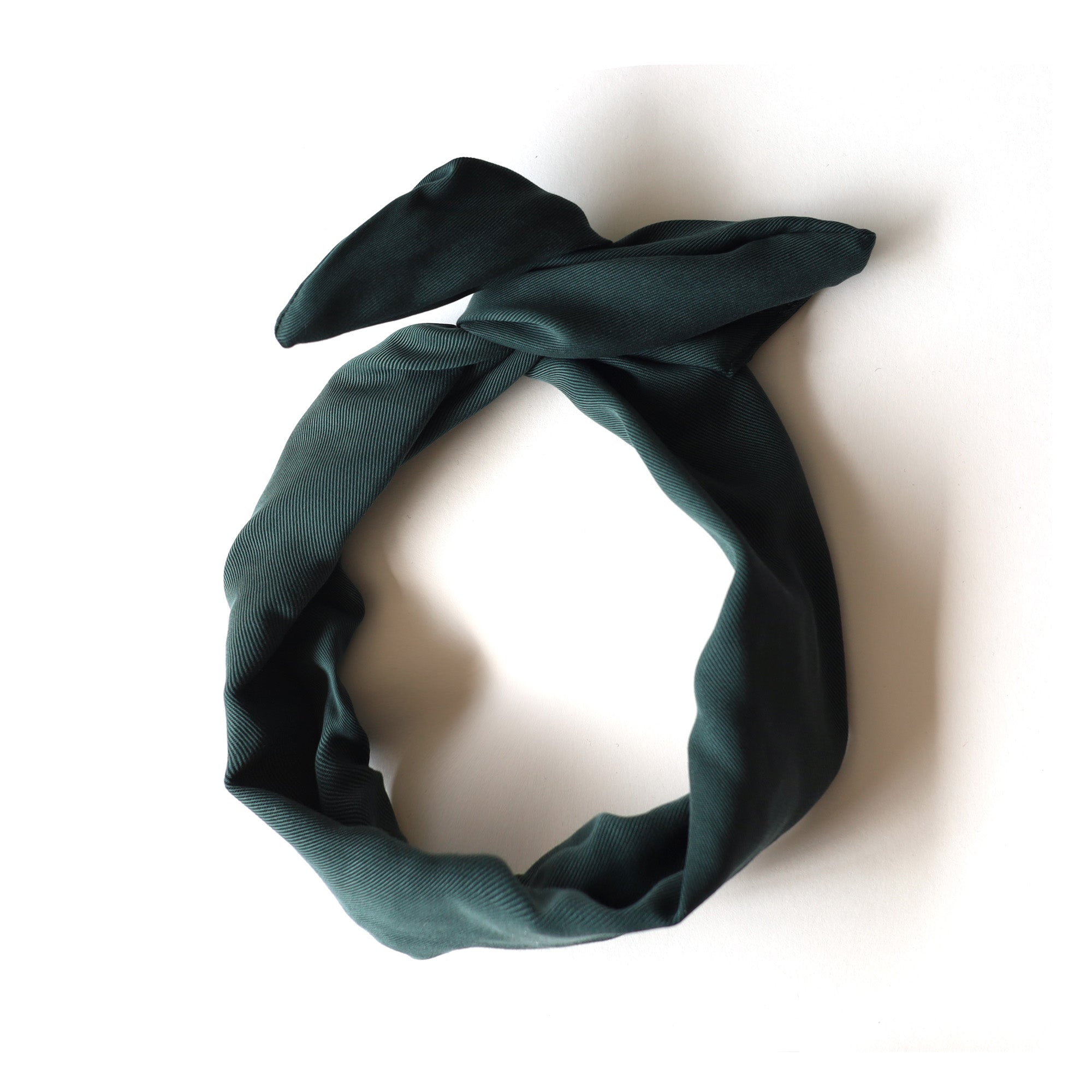 Bandeau à torsader avec tige de métal intégrée