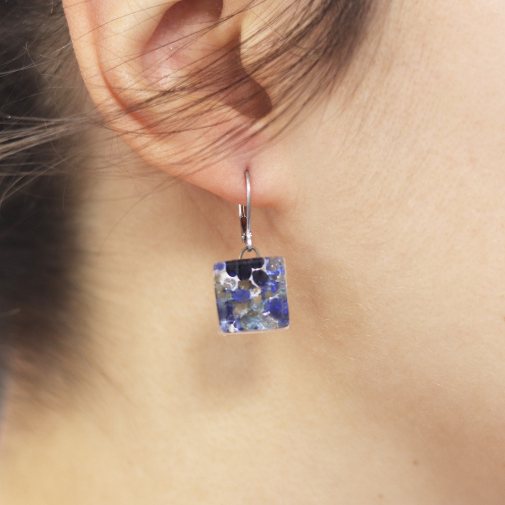 Boucle d'oreille à motif suspendu | Choisissez votre couleur