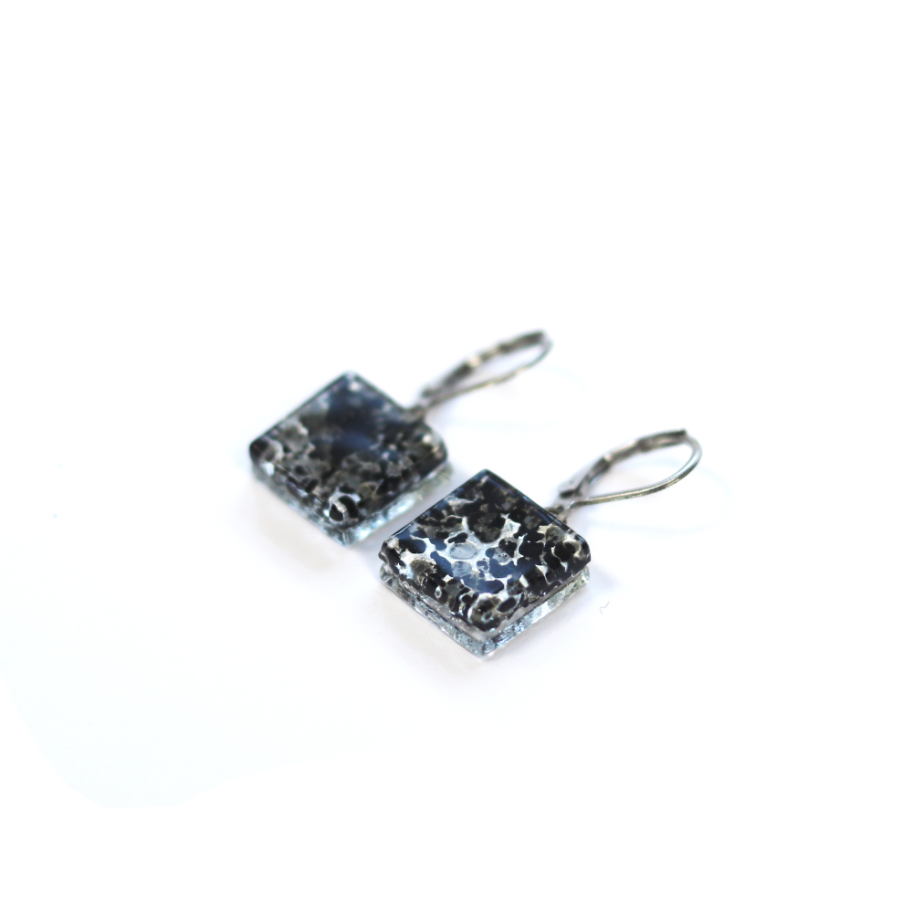 Boucle d'oreille à motif suspendu | Choisissez votre couleur