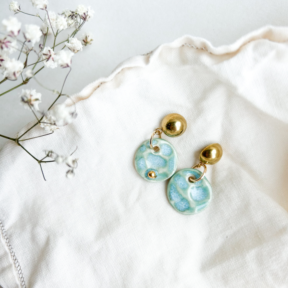 Boucles d'oreilles en céramique - Stud Bleu aqua et or WAM 0004