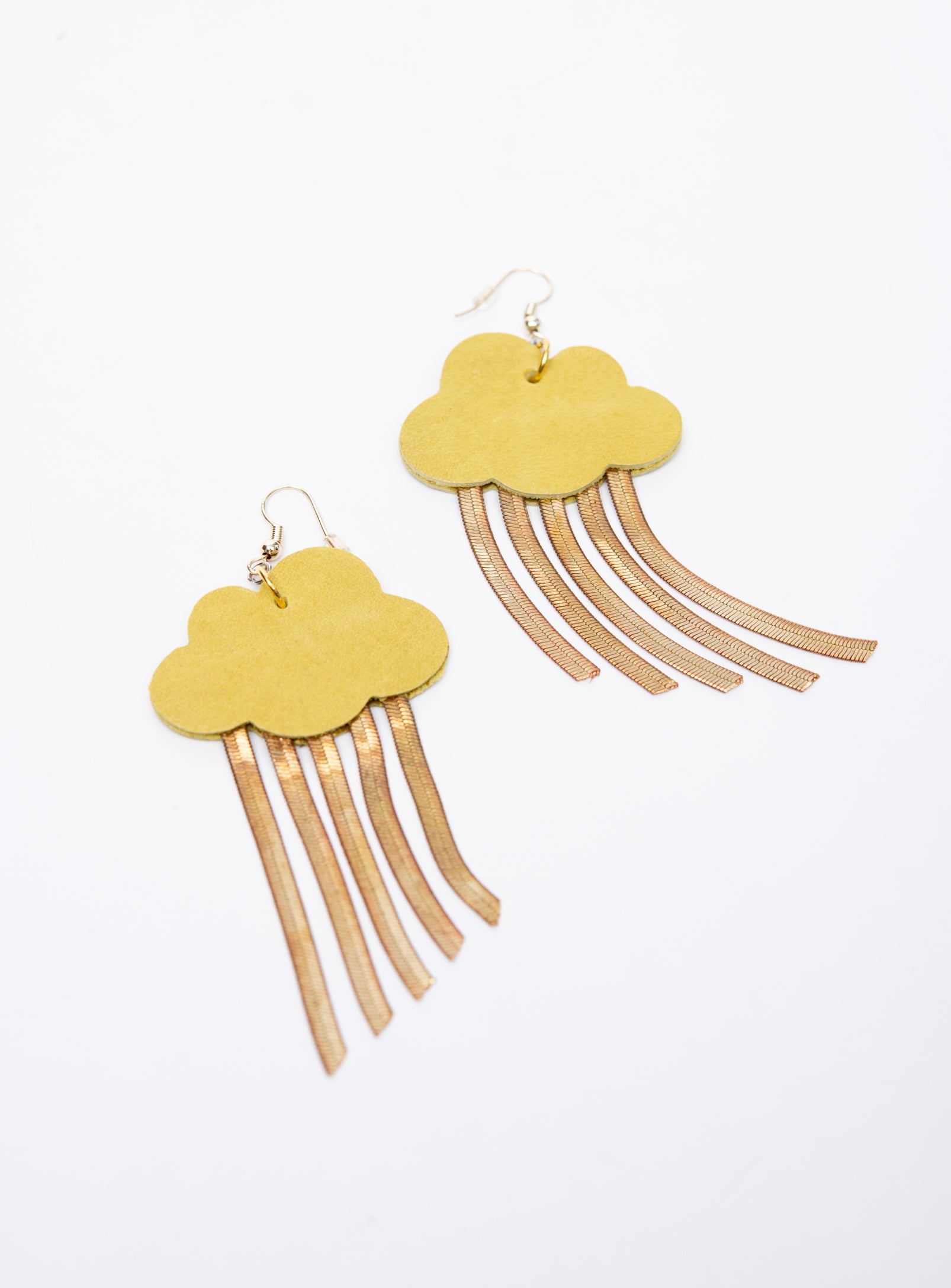 Boucles d'oreilles en cuir et laiton modèle NUAGE
