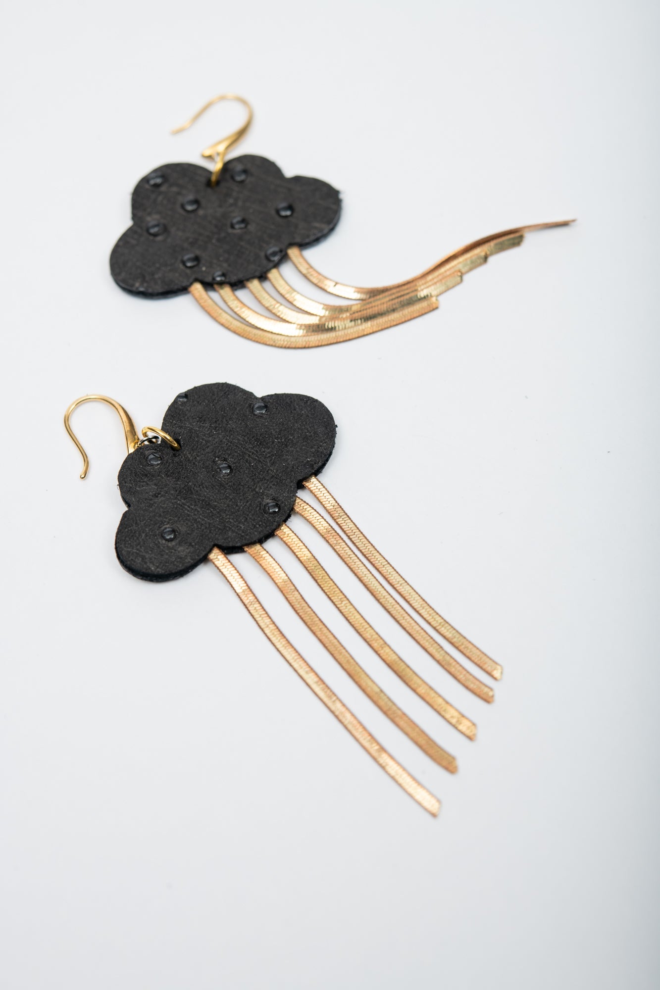 Boucles d'oreilles en cuir et laiton modèle NUAGE