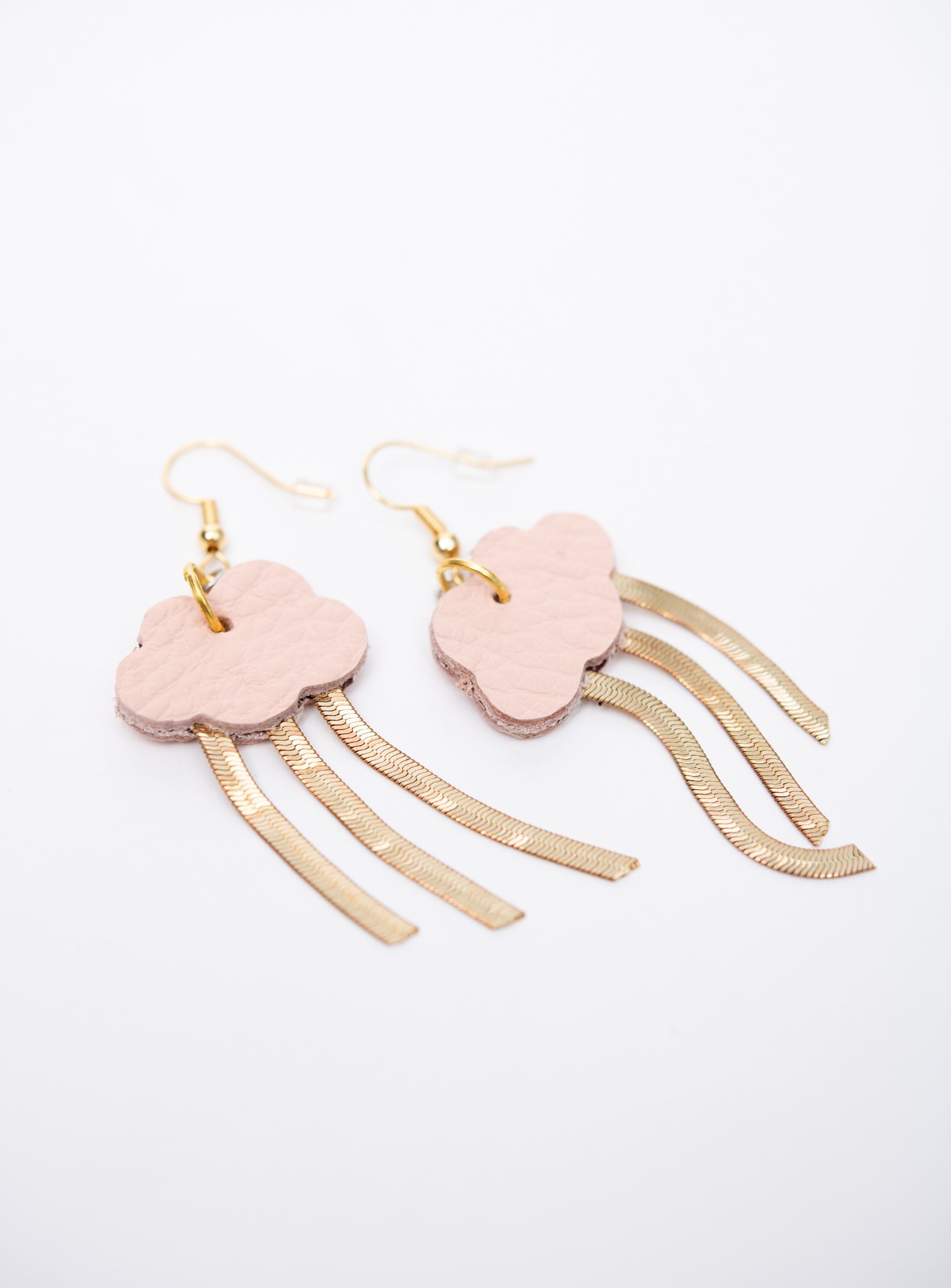 Boucles d'oreilles en cuir et laiton modèle NUAGE