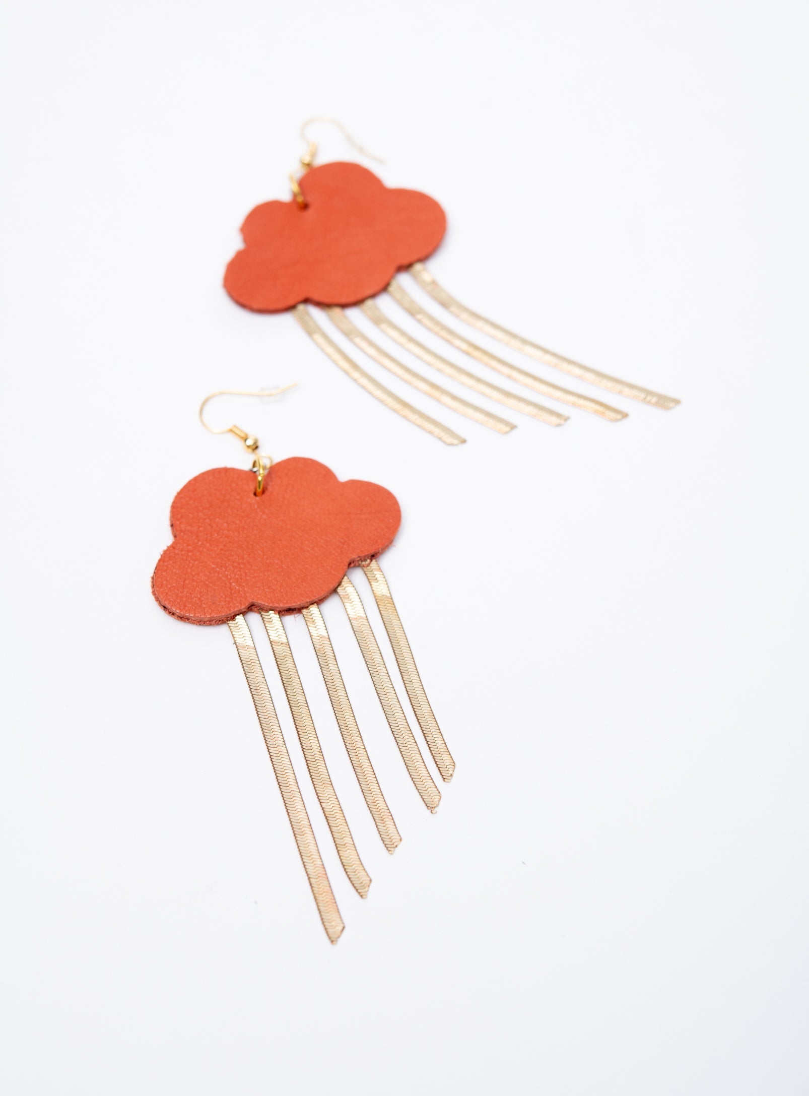Boucles d'oreilles en cuir et laiton modèle NUAGE