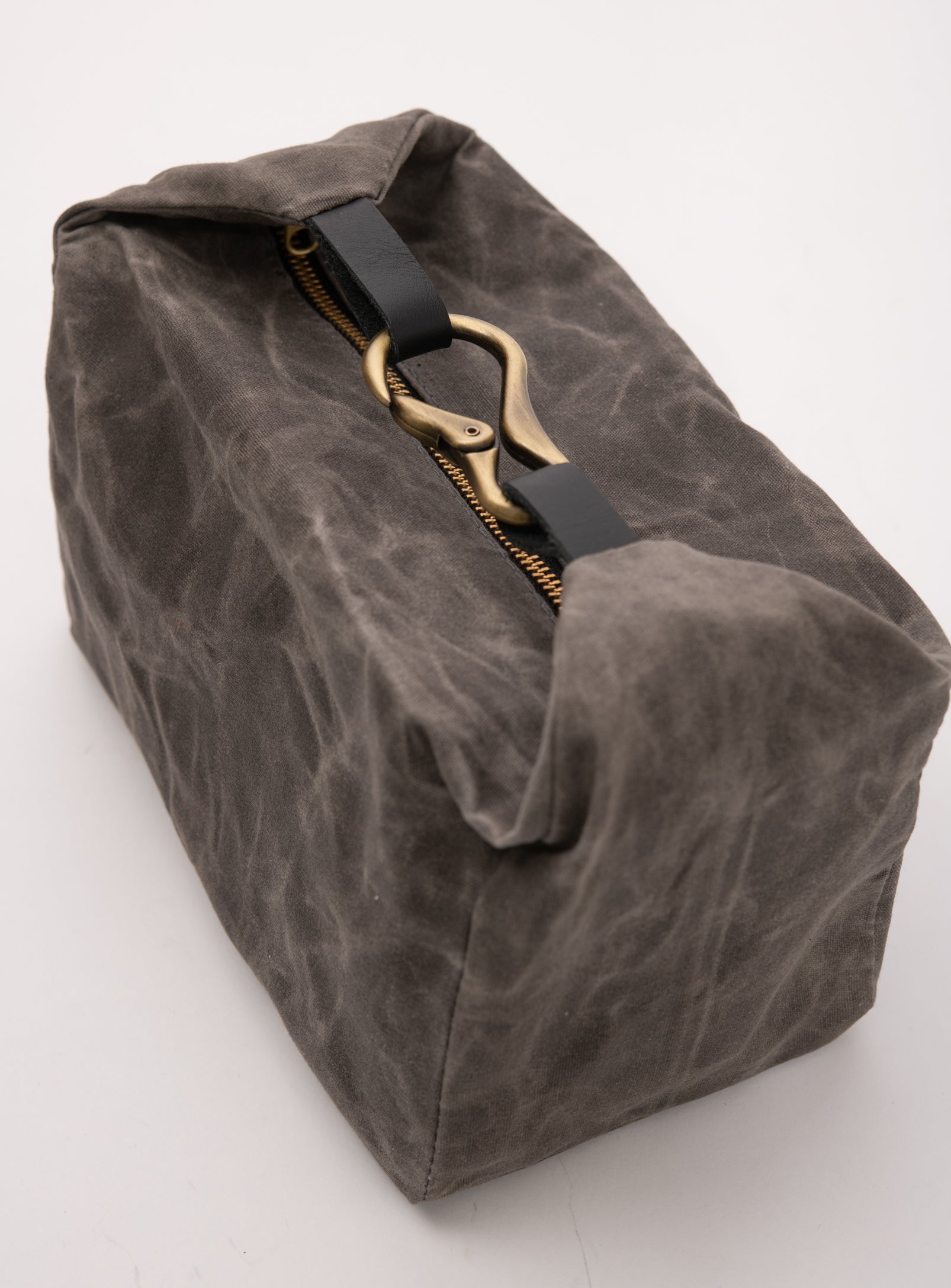 Étui de voyage en coton ciré modèle DES CARRIÈRES