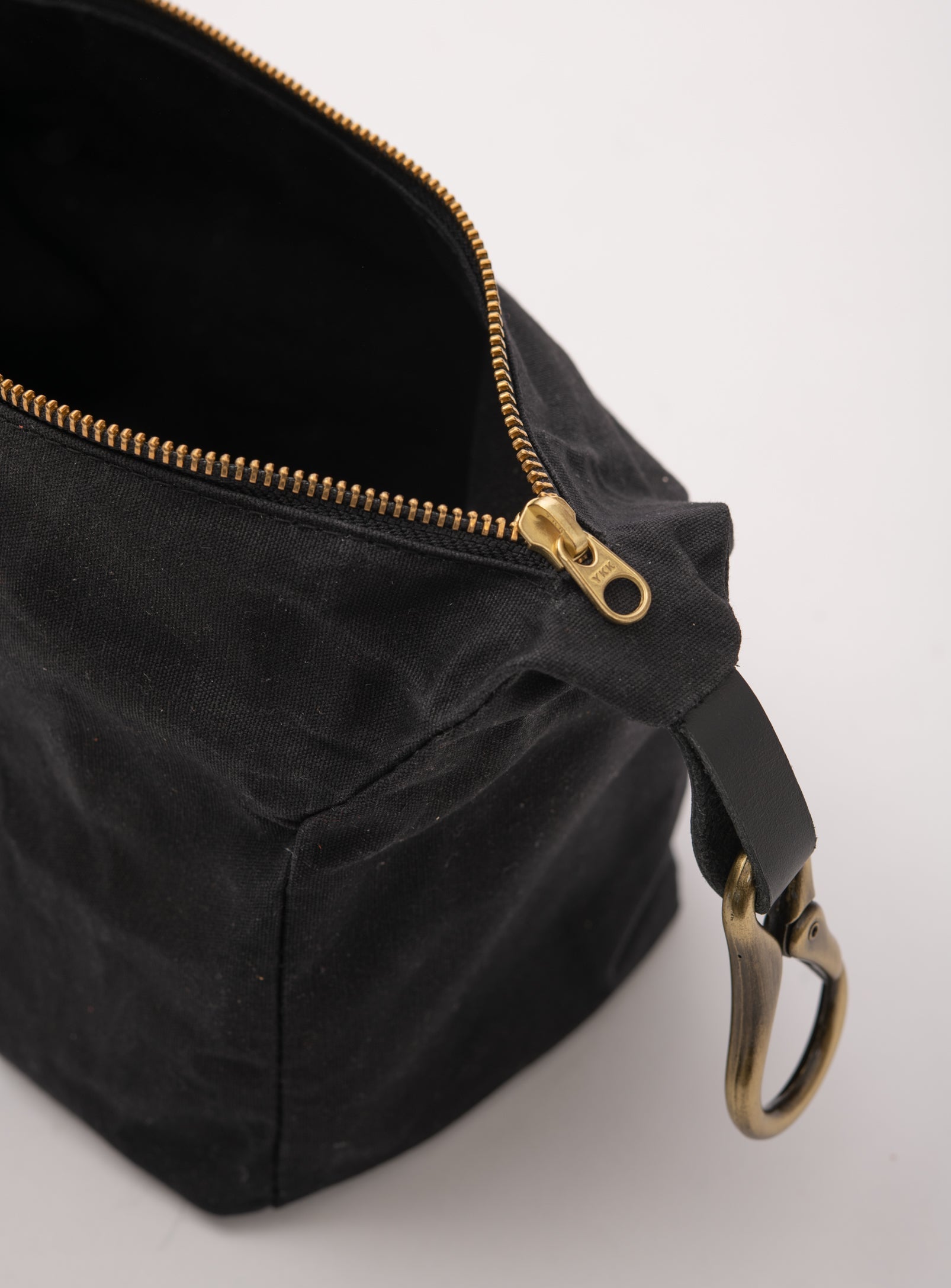 Étui de voyage en coton ciré modèle DES CARRIÈRES