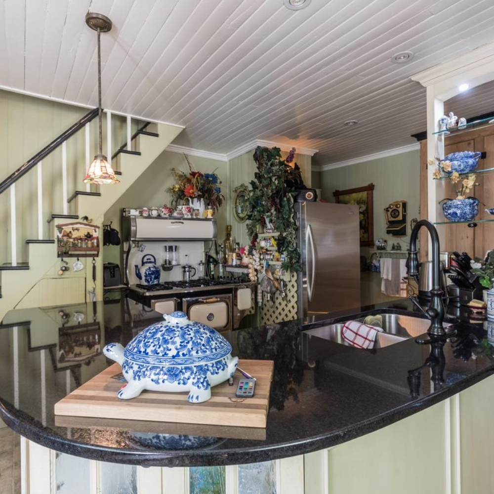 Romantic overnight stay with gift basket for 2 people - La Maison du Notaire