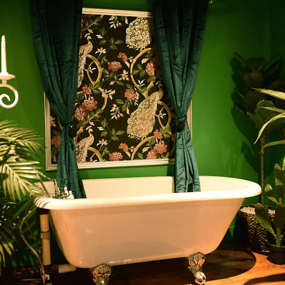 Admission to the Selfie Studio and Polaroid for 2 people - Le Saint-Motel - Montreal