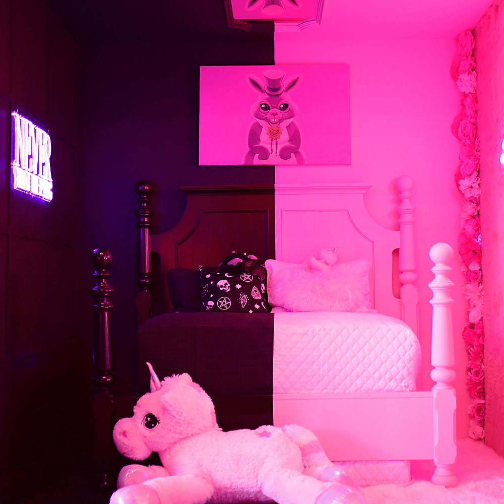 Admission to the Selfie Studio for 2 people - Le Saint-Motel - Montreal