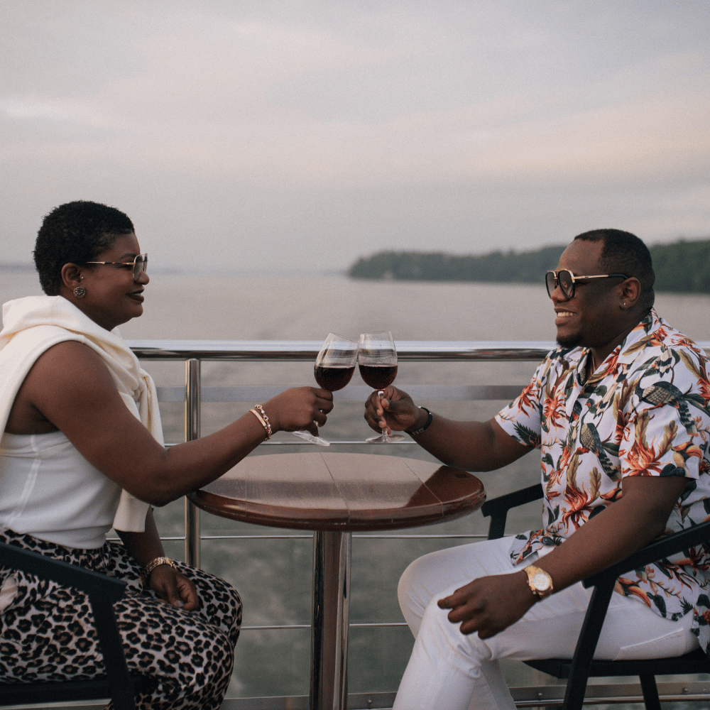 Deluxe Aperitif Cruise for 2 People - Escapades Memphrémagog
