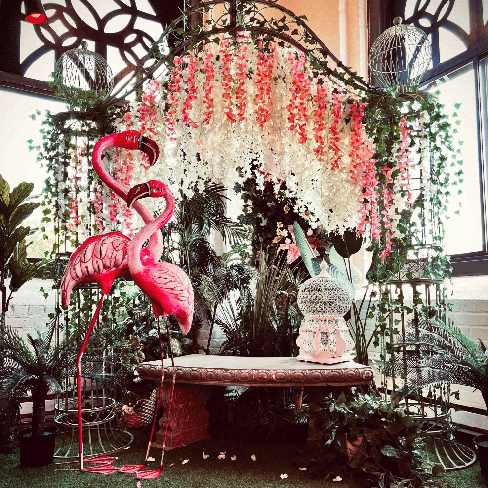 Admission to the Selfie Studio for 2 people - Le Saint-Motel - Montreal