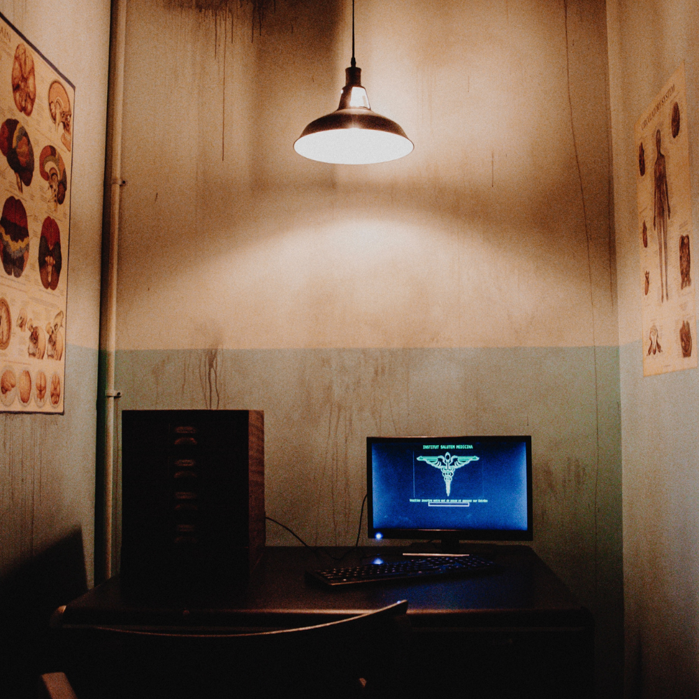 Escape game activity for 4 to 6 people - Immersia Escape Games Boisbriand