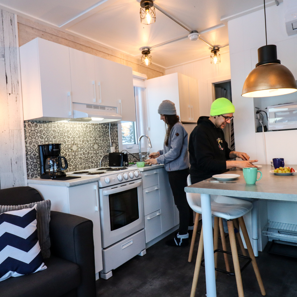 Two nights in a Coolbox at Valinouët for 1 to 4 people - Coolbox