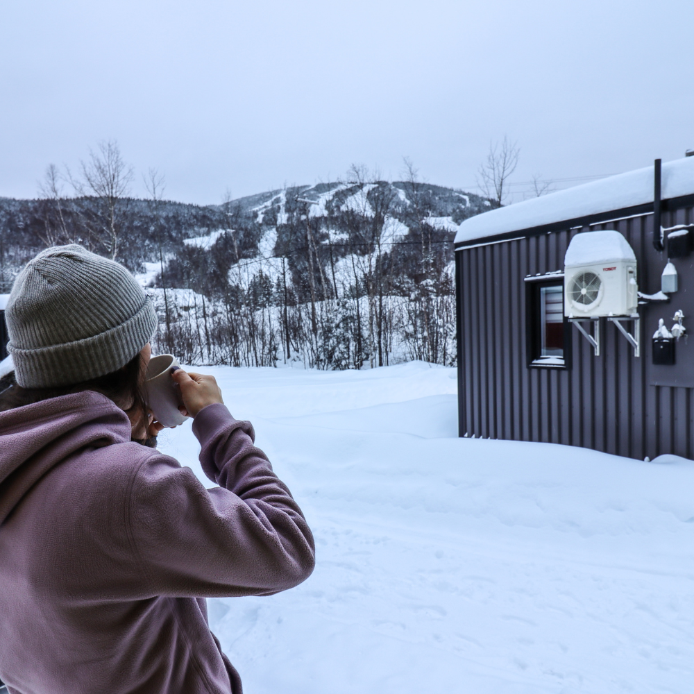 Two nights in a Coolbox at Mont Edouard for 1 to 4 people - Coolbox