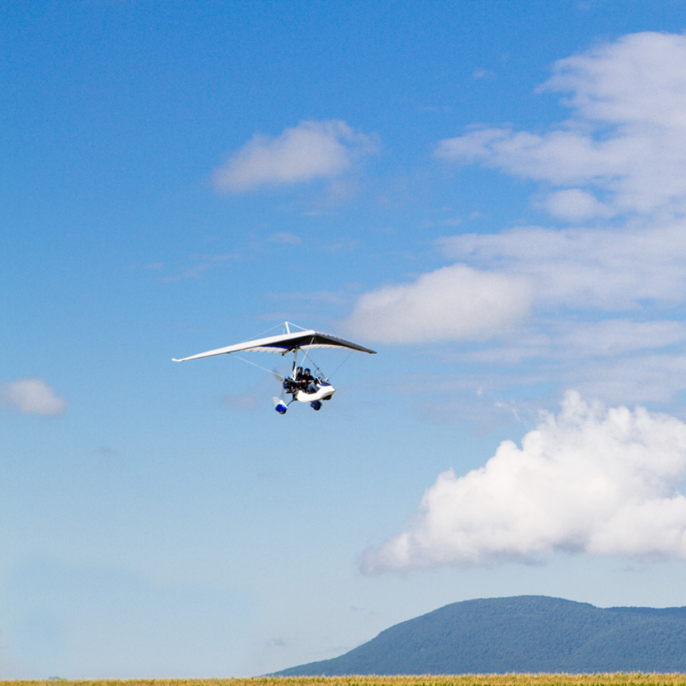 Motorized hang glider flight for 2 people - Rou-Air Aviation